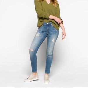 NWT Vigoss Light Blue Distressed Skinny Jeans